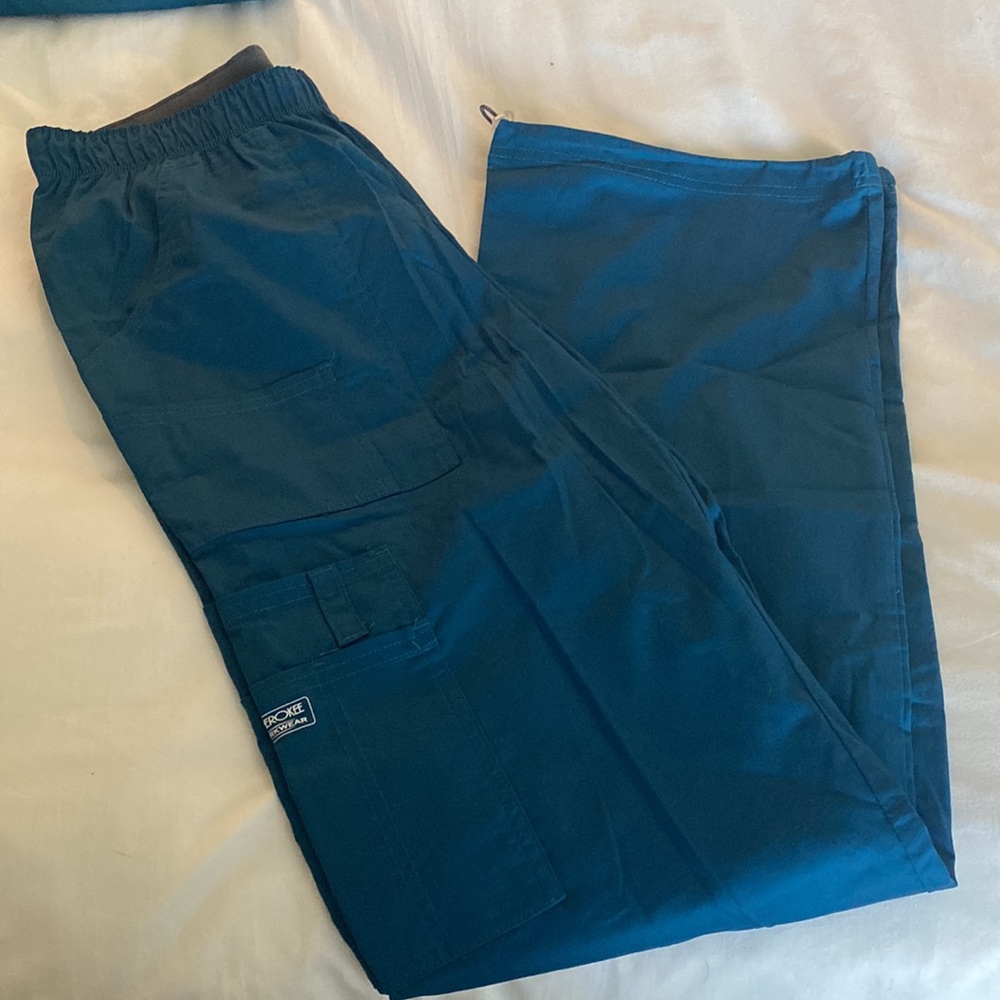 BNWT Cherokee Caribbean blue scrub pants